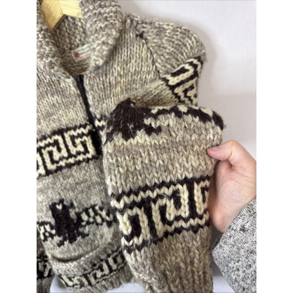 Vintage Hand Knit Cowichan Style Wool Cardigan Women XS/S Thunderbird - Picture 2 of 6